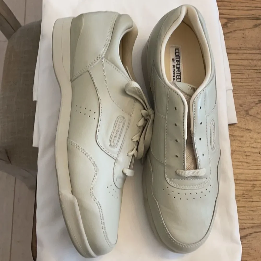 FLORSHEIM DARK CREAM COLORED LEATHER SNEAK…
